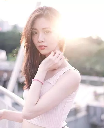 2018港姐冠軍出爐,長得勁似Serene, 前男朋友還是TVB演員兼歌手,網友: 美過去年的很多