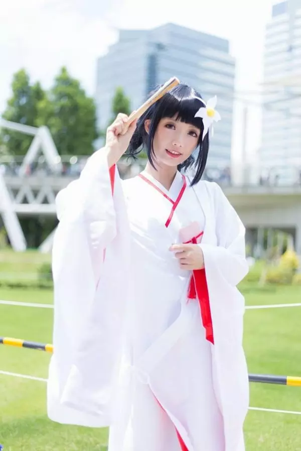 中國 Coser 在日本 C92 重現《火影忍者》雛田新娘裝,第3 認不出來是誰、第4 一秒變雛田!
