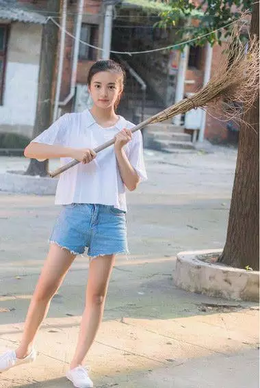 楊冪又簽新藝人,和熱巴媲美,在《扶搖》中出演角色,網友目測要火