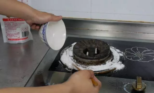 【小蘇打】加【雪碧】的功效太強大,解決了家家戶戶困擾的一堆問題,太實用了