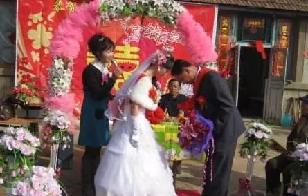 婆婆讓我把房子借給小叔子卻被霸占,我兩句話婆婆兩個兒子全離婚
