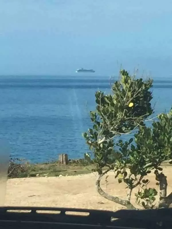 盤點21張「讓你忍不住放大重看一次」的爆笑錯位照