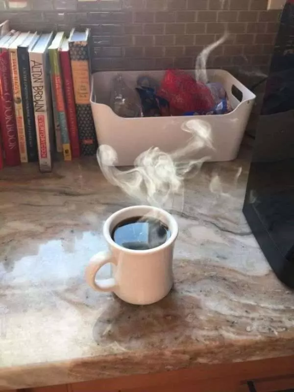 盤點21張「讓你忍不住放大重看一次」的爆笑錯位照