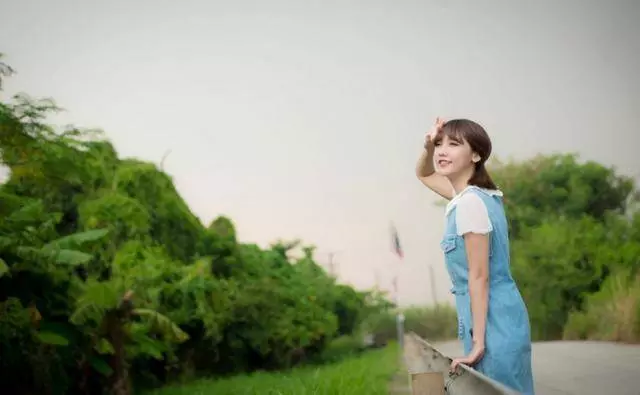 孫媳婦第一次登門拜訪,故意在奶奶房間放火,奶奶非但不怪罪還感激不盡