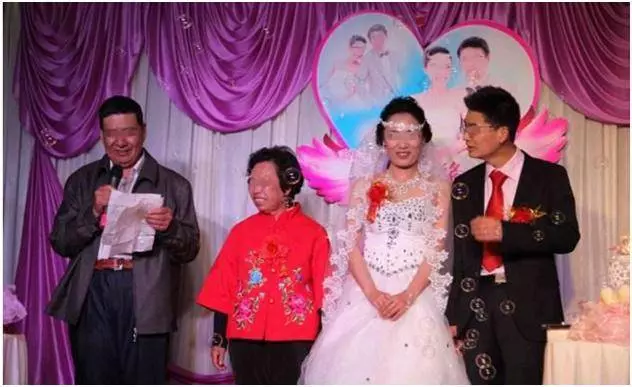 我帶婆婆再婚,丈夫待她如親媽,那天提前下班,才知丈夫騙了我