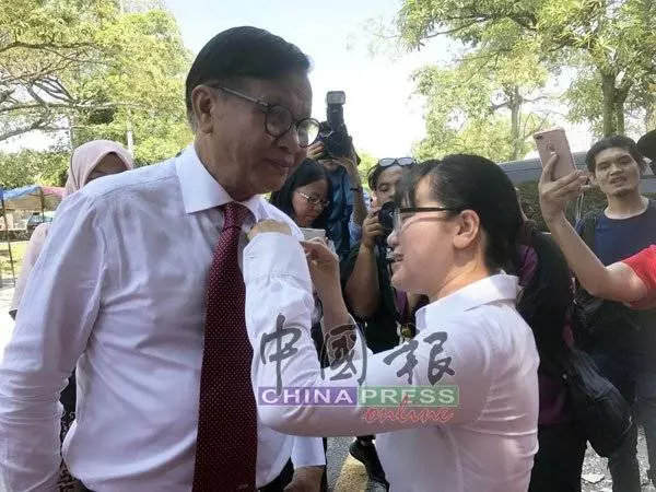 希盟政府分階段 減少大道收費站