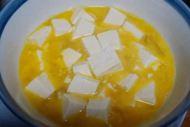豆腐這樣做,補鈣又營養,多給孩子吃,3塊錢炒一大盤