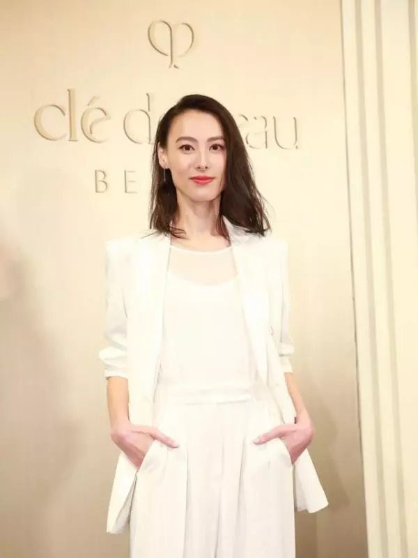 離開李澤楷,梁洛施仍活得像個金絲雀,這就是當年分手的真相?
