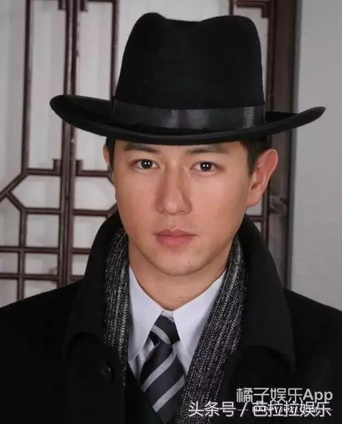還記得「學警系列」中的李伯翹嗎?他現在的樣子你還認識嗎?