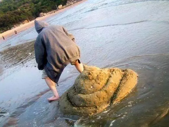 27張「最精彩的海灘紀念照片」,才看到第三張我就已經嘴角失守了 XDD