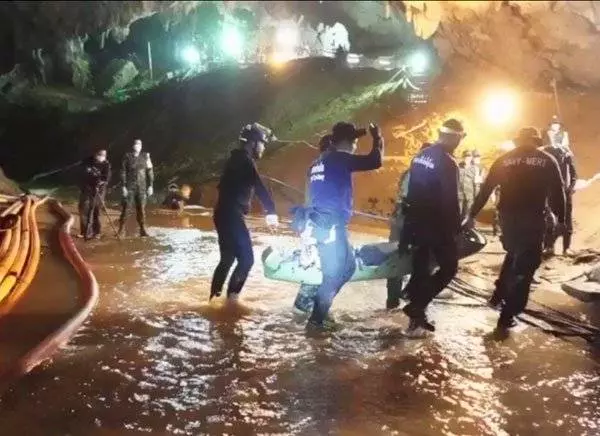 救援甫結束 水泵故障 逾百人逃命 險釀悲劇
