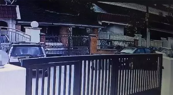 保持冷靜保財物 女子以智退匪