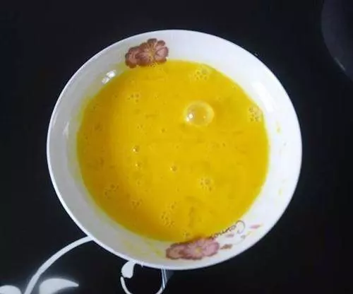 蘋果甜甜圈,沒想到蘋果還能這麼吃,外脆內嫩的蘋果圈,太贊了