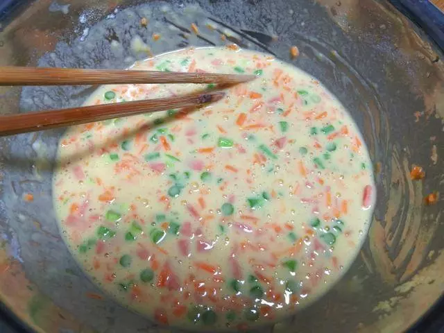 早餐就愛這個餅,攪一攪拌一拌,軟乎還營養,出鍋搶著吃
