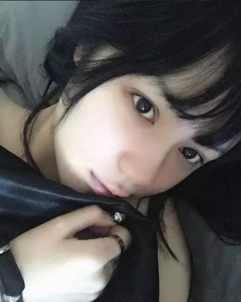 素顏根本我妹妹啊!強國「暗黑系真人娃娃」網路爆紅,IG粉更是已有50萬人,卸妝後美到讓日本網友也瘋狂。