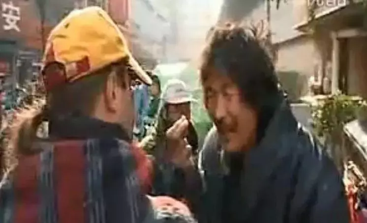 這個英國高富帥瘋了,賣房賣車拿出1000萬,傾家蕩產也要繼續行善···