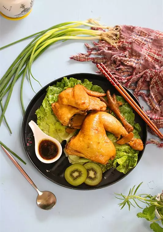 這樣烹調雞肉,不用一滴水,鮮香入味,整塊撕開吃,太過癮了