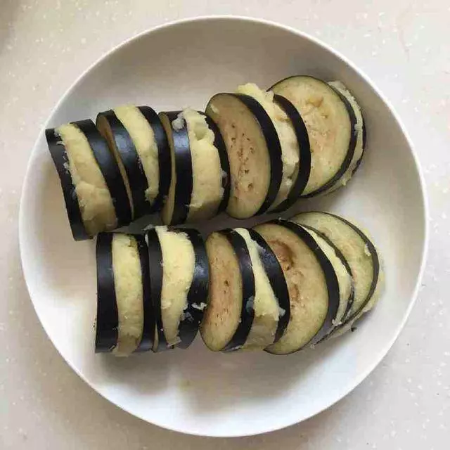 這樣做茄子一輩子也吃不夠,1頓1斤不夠吃,味道香軟0難度