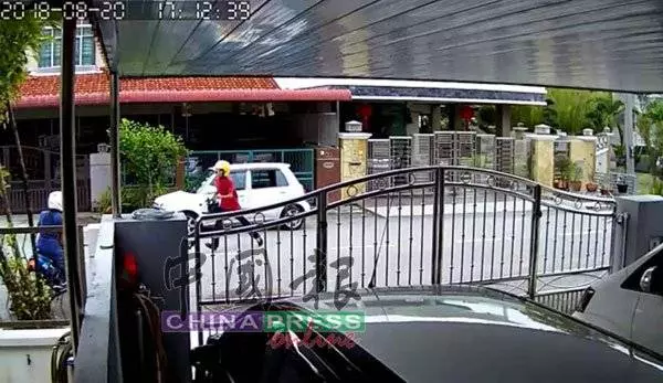 手砸腳踼 光天化日爆車窗 「爆鏡黨」橫行住宅區