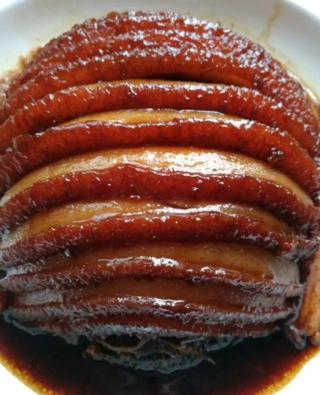 祖傳「梅菜扣肉」的秘方,想學不會都難,層次分明香氣濃鬱超好吃