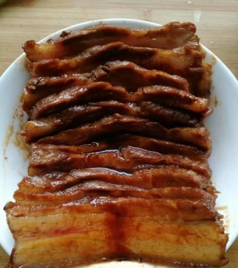 祖傳「梅菜扣肉」的秘方,想學不會都難,層次分明香氣濃鬱超好吃