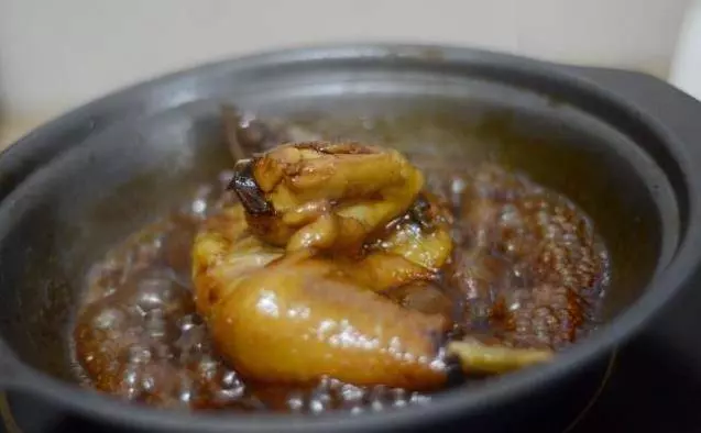 超好吃「醬油雞」的秘制方法,2分鐘就能學會,光這一道菜就能吃好幾碗飯