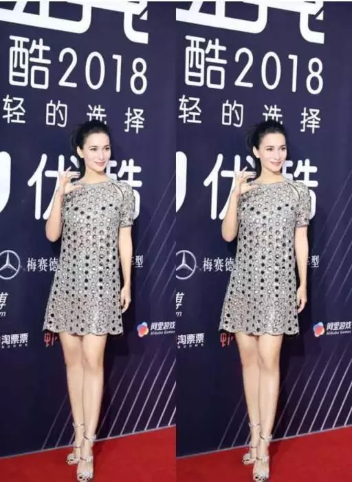 盧靖姍妹妹樣貌大曝光,沒想到姐姐長得明艷動人,妹妹更是長得亭亭玉立,網友:順便帶妳妹妹出道吧
