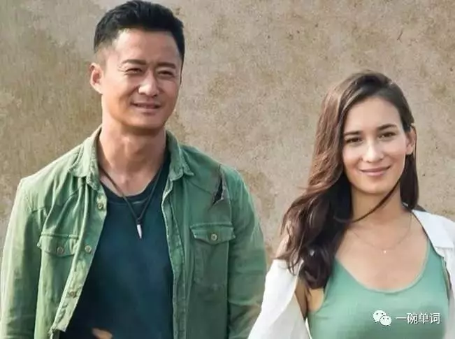 盧靖姍妹妹樣貌大曝光,沒想到姐姐長得明艷動人,妹妹更是長得亭亭玉立,網友:順便帶妳妹妹出道吧