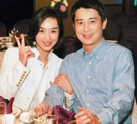 嫁億萬豪門遭7次家暴,生產前一天被打,妹妹為救她被打掉門牙