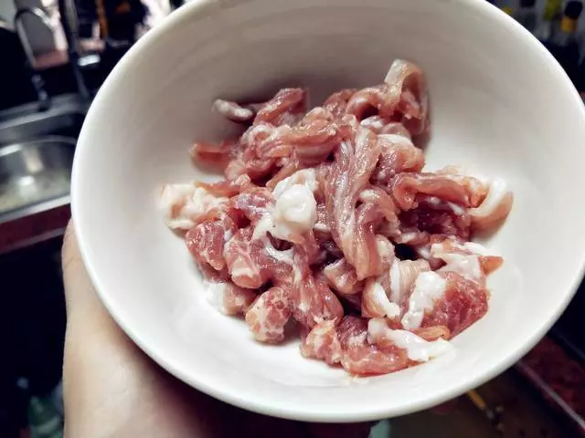 愛吃炒麵一定要收藏,教你這一招,炒出來的麵條不粘不成坨,真香