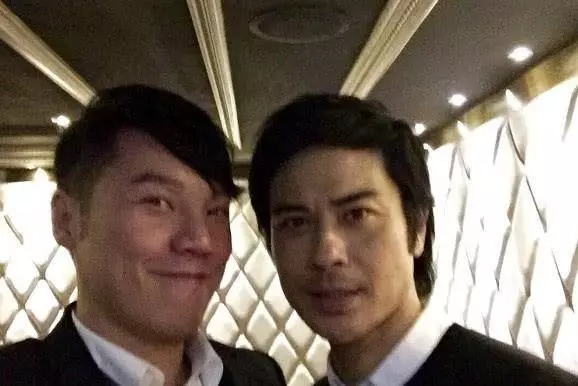 【家世揭秘】港媒曝出鄭嘉穎背景不一般,並非娶豪門的窮小子