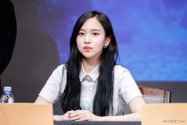 從俞定延直播時哭泣 再到名井南病倒 Twice成員們真 從俞定延直播時哭泣 再到名井南病倒 Twice成員們真