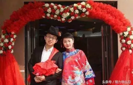 小姑結婚老婆送車,婆婆說怎麼不送房,老公說一話,婆婆臉都青了