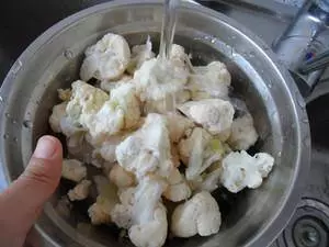 花菜別再干鍋了,試試我媳婦的這種做法,上桌後連孩子都搶著吃