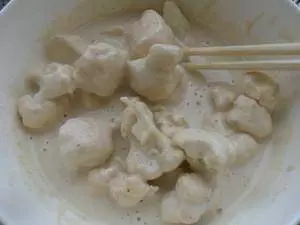 花菜別再干鍋了,試試我媳婦的這種做法,上桌後連孩子都搶著吃