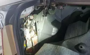 又一大馬男子在新加坡兀蘭關卡被捕，整輛車藏滿菸草