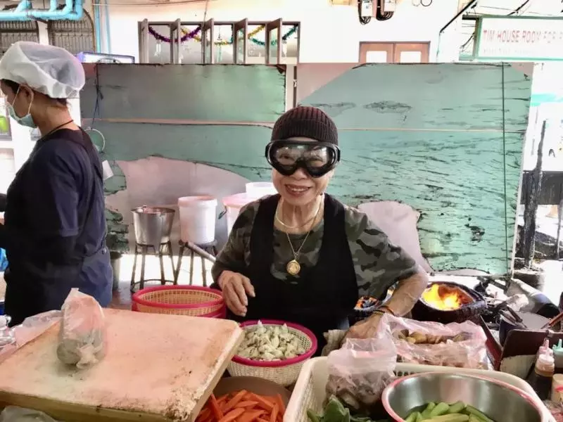 花了30年,72歲奶奶把蒼蠅小館做成米其林星級餐廳但她卻嫌煩,吵著要把星星退回去···