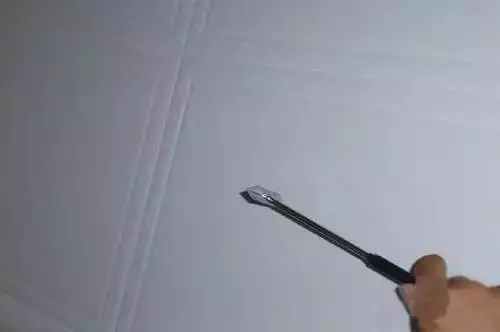 白牆上有裂縫了怎麼辦?教你一招,3分鐘裂縫自動消失!