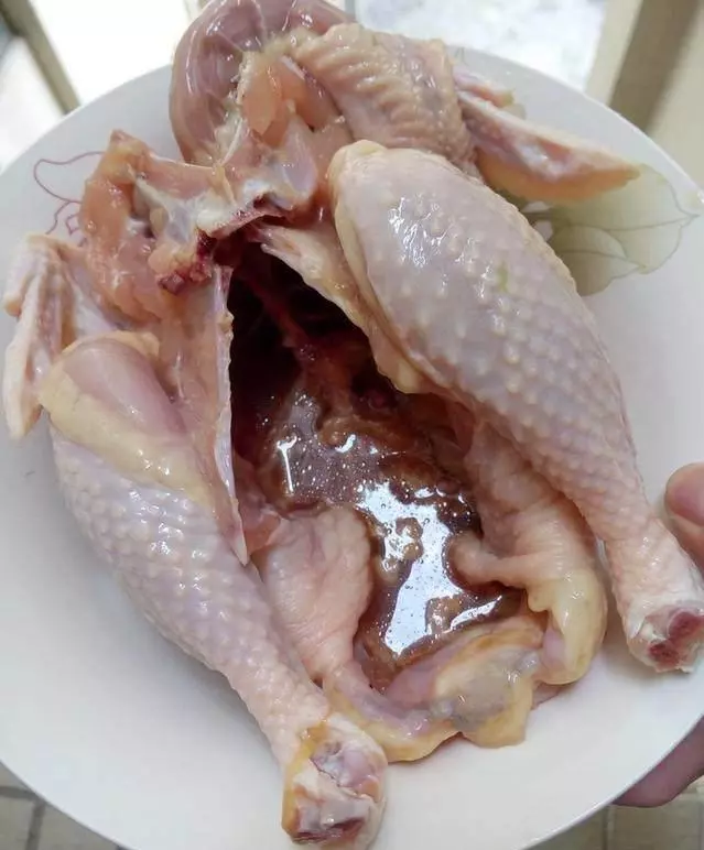原汁隔水蒸雞——皮脆肉滑,保留雞的原汁原味