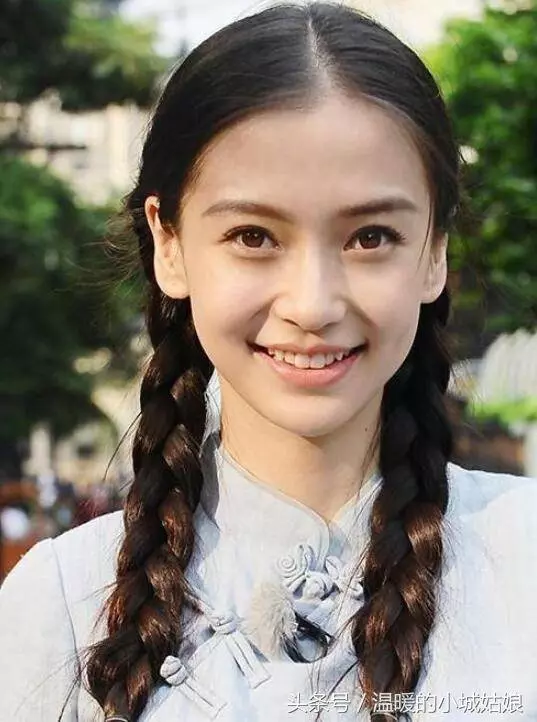 女星雙馬尾造型,楊穎像鄰家女孩,謝娜年輕10歲,趙麗穎萌到我了