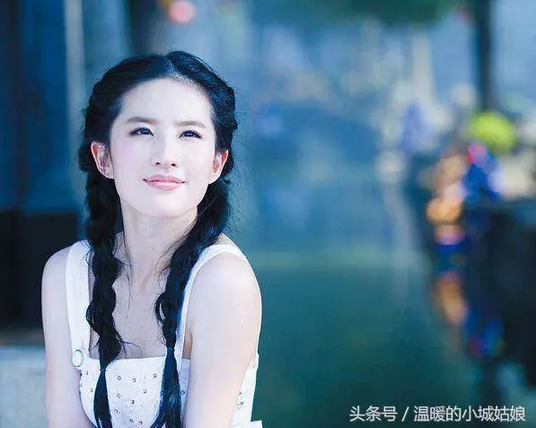 女星雙馬尾造型,楊穎像鄰家女孩,謝娜年輕10歲,趙麗穎萌到我了