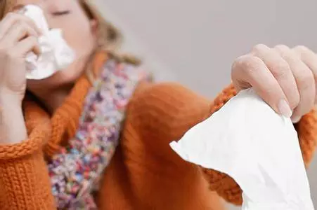 為什麼「公廁」底下的縫隙這麼大?可不是要讓變態方便偷看,而是因為這些「貼心」原因