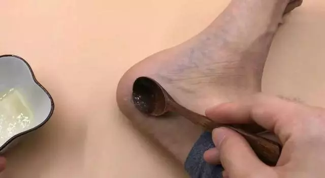 白糖里倒點食用油太厲害了,很多人不知道有啥用,看完你會感謝我!
