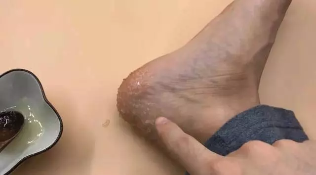 白糖里倒點食用油太厲害了,很多人不知道有啥用,看完你會感謝我!