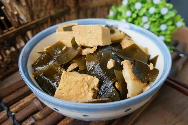 豆腐這樣做比炒著燉著都好吃,超級入味