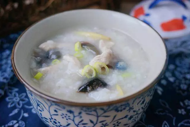 早餐就愛這個粥,15分鐘就熬好,粘稠又好喝,每次都喝精光