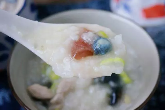 早餐就愛這個粥,15分鐘就熬好,粘稠又好喝,每次都喝精光