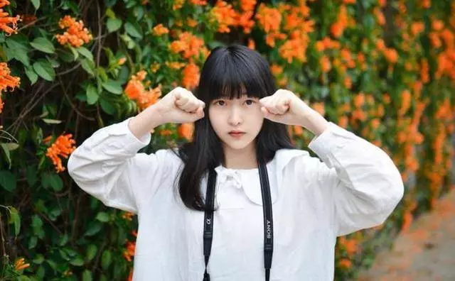 父母離婚,誰都不養我,姥姥收留了我,十五年後,他們都後悔了