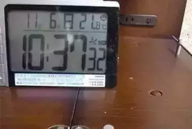 打掃後隔沒幾天又有灰塵?教你一招在水裡加幾滴「這個」,灰塵不再附著在傢俱