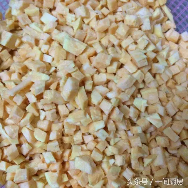 這才是「紅薯最好吃的做法」,比蒸著吃好吃太多了,一連吃兩個都還不過癮!